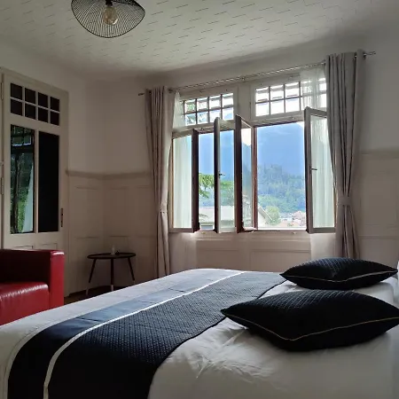Bed and breakfast Peaks View Chalet Entrelagos