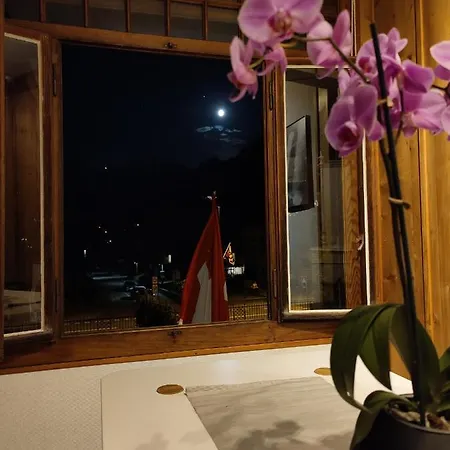 Peaks View Chalet *