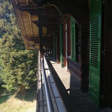 Peaks View Chalet Entrelagos