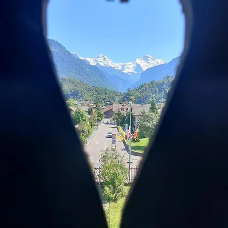 Peaks View Chalet Bed and Breakfast Ιντερλάκεν